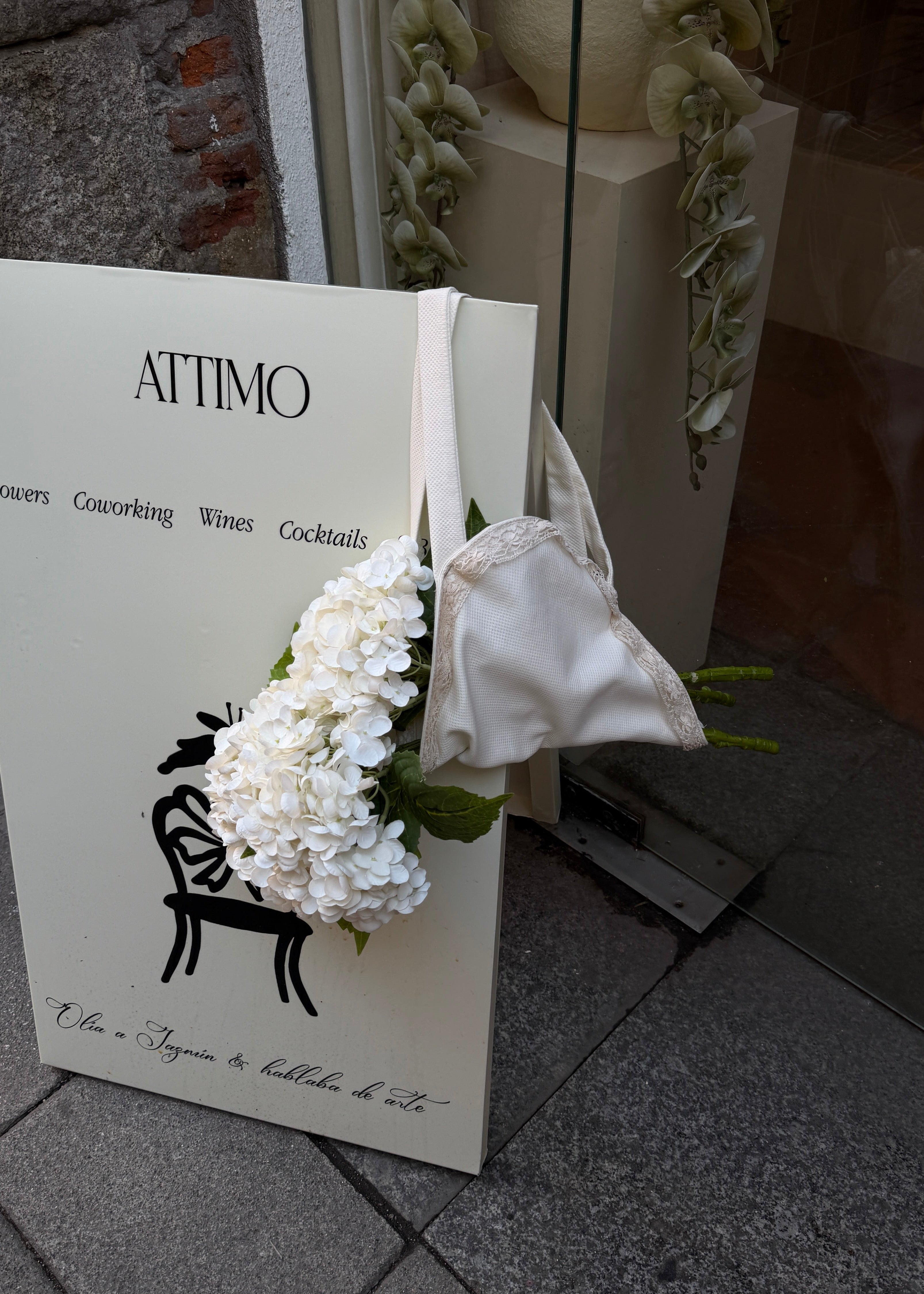 Attimo & Vest