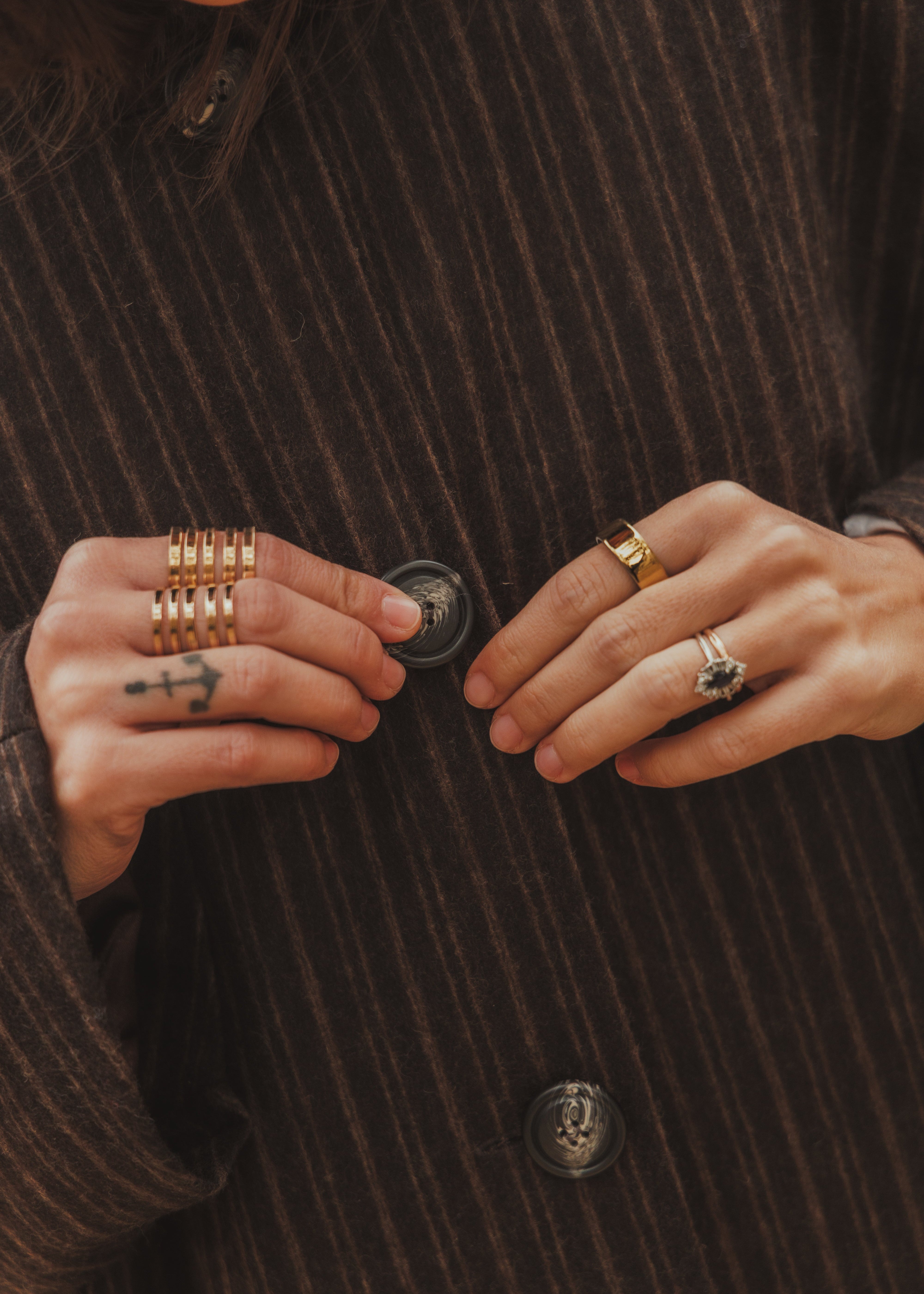 ABRIGO PILAR LANA CHOCOLATE CON RAYA