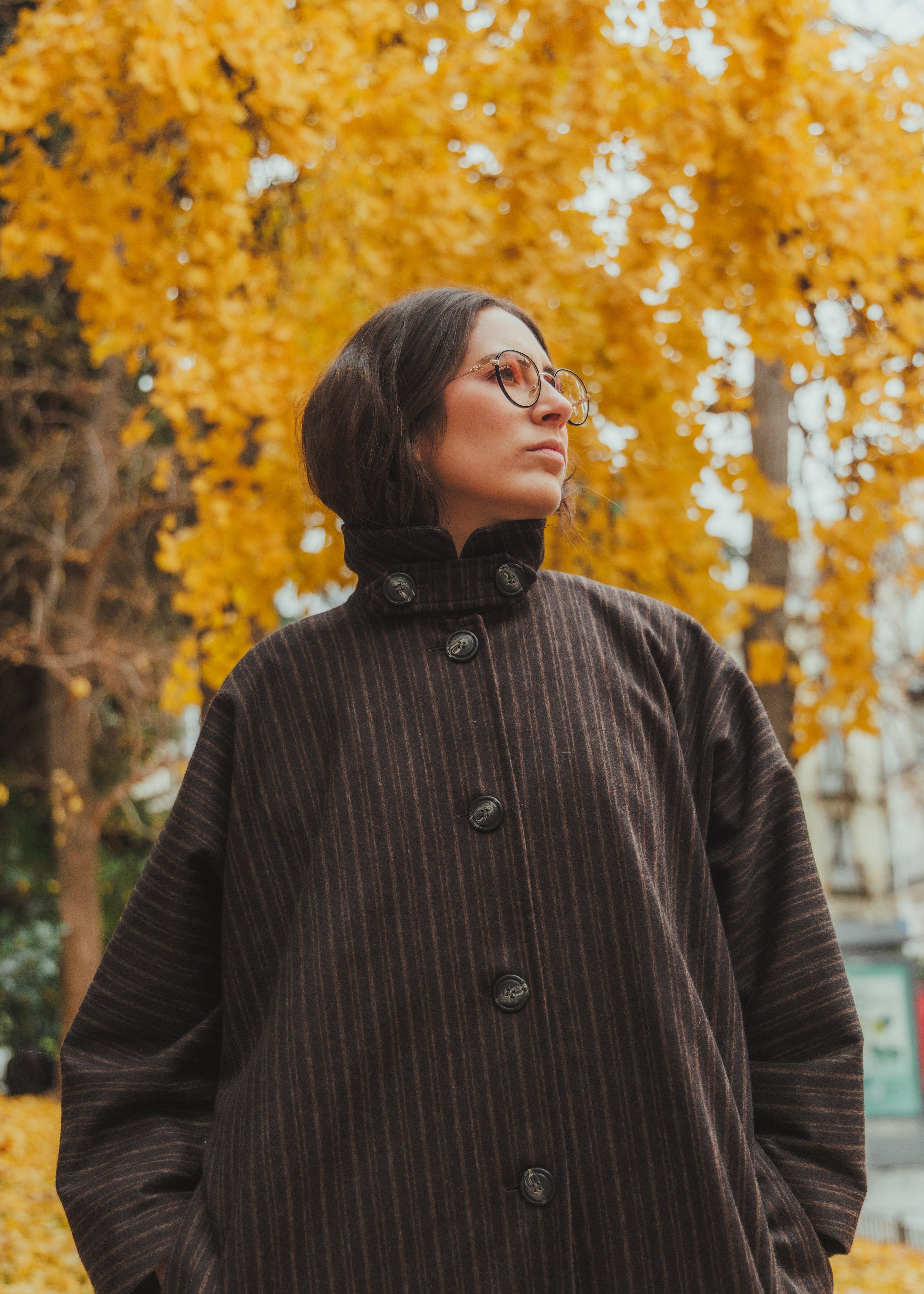 ABRIGO PILAR LANA CHOCOLATE CON RAYA